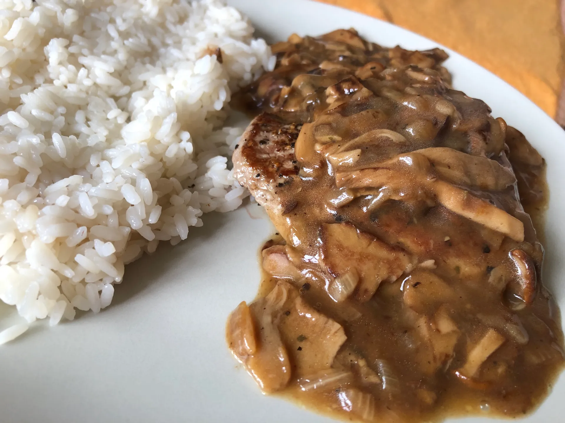 Hovězí steak na houbách