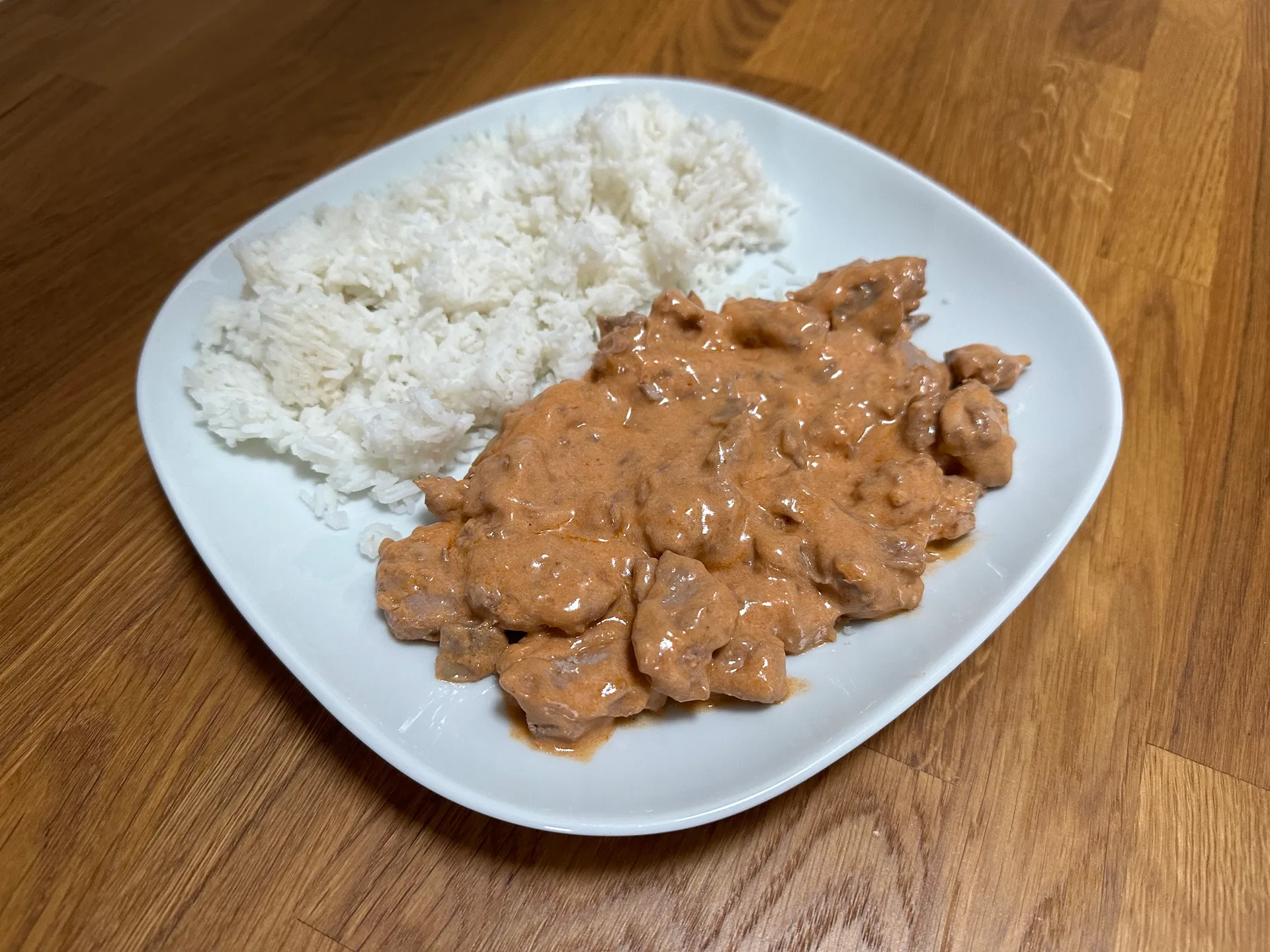 Stroganov z krůtího masa